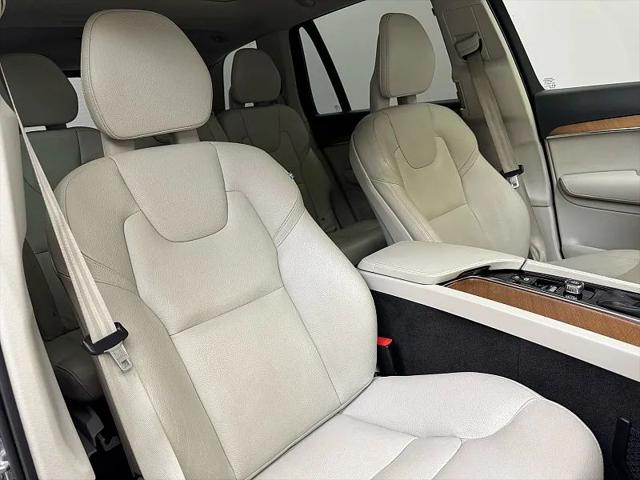 2021 Volvo XC90 T6 Momentum 7 Passenger