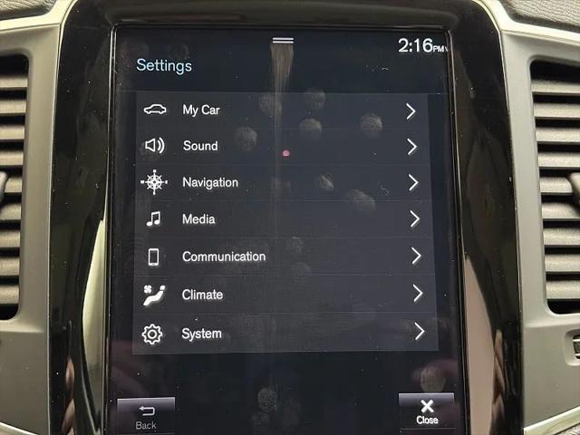 2021 Volvo XC90 T6 Momentum 7 Passenger