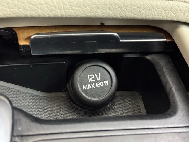 2021 Volvo XC90 T6 Momentum 7 Passenger