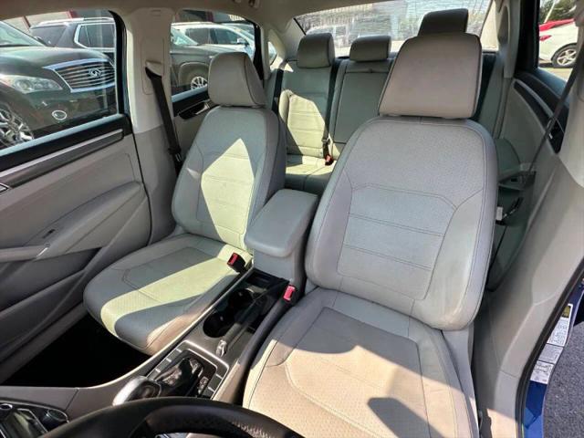2017 Volkswagen Passat 1.8T R-Line