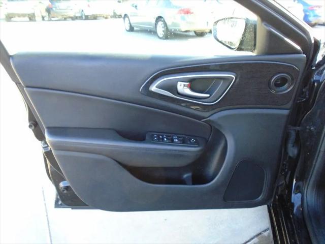 2015 Chrysler 200 C