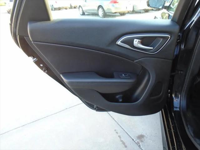 2015 Chrysler 200 C