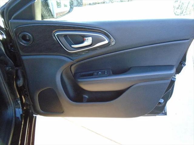 2015 Chrysler 200 C