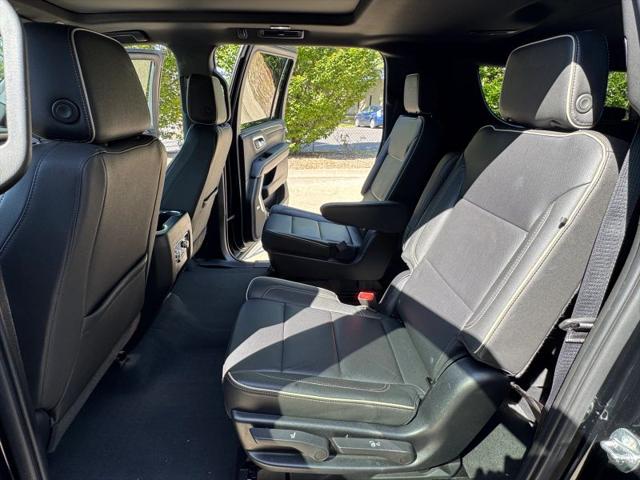 2022 GMC Yukon XL 4WD SLT