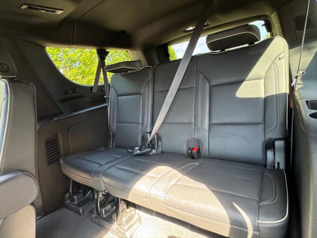 2022 GMC Yukon XL 4WD SLT
