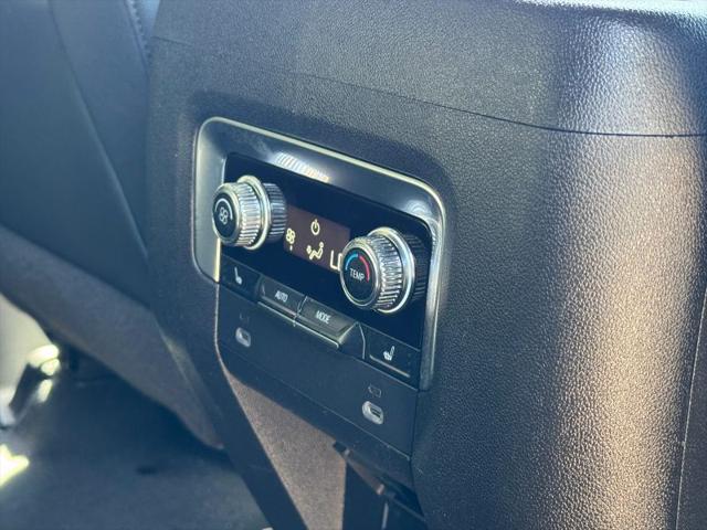2022 GMC Yukon XL 4WD SLT