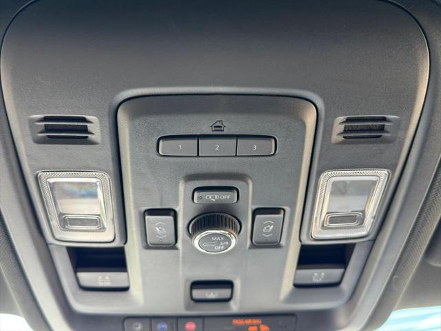 2022 GMC Yukon XL 4WD SLT