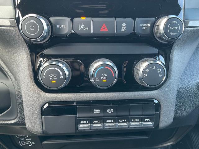 2025 Ram 3500 Tradesman/Big Horn