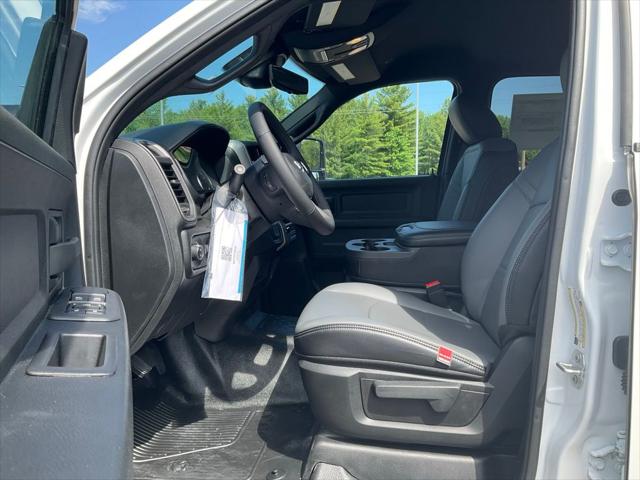 2025 Ram 3500 Tradesman/Big Horn