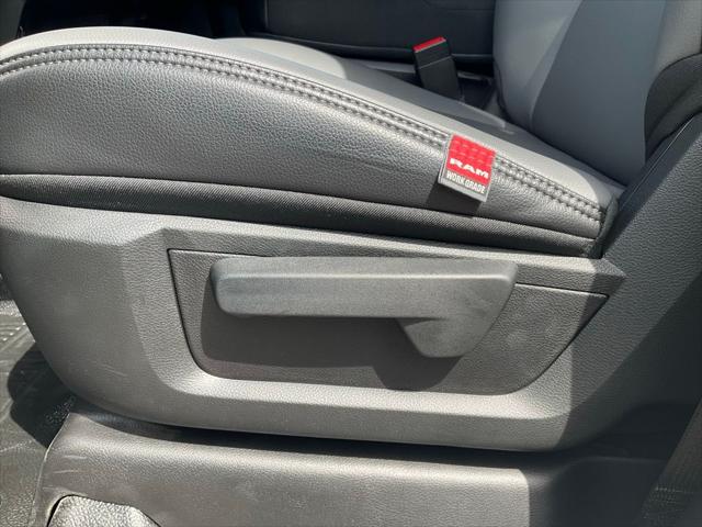 2025 Ram 3500 Tradesman/Big Horn