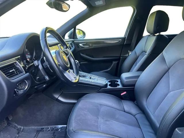 2017 Porsche Macan Base