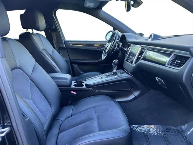 2017 Porsche Macan Base