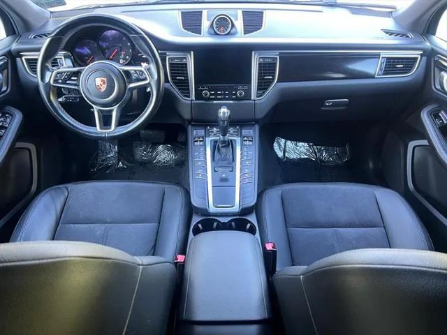 2017 Porsche Macan Base