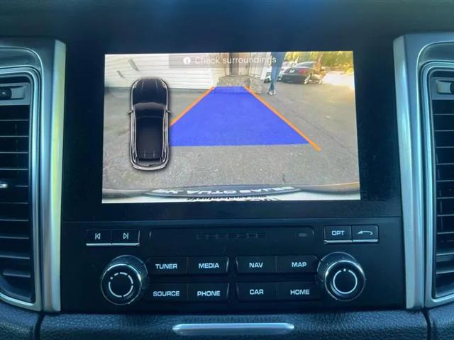 2017 Porsche Macan Base