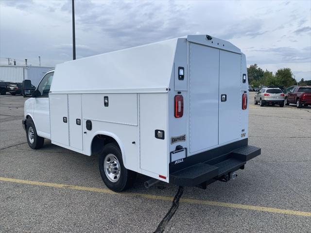 2025 GMC Savana Cutaway Work Van