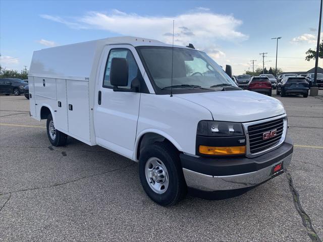 2025 GMC Savana Cutaway Work Van