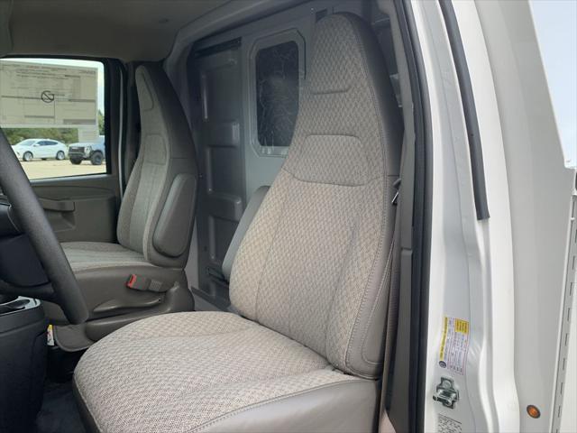 2025 GMC Savana Cutaway Work Van