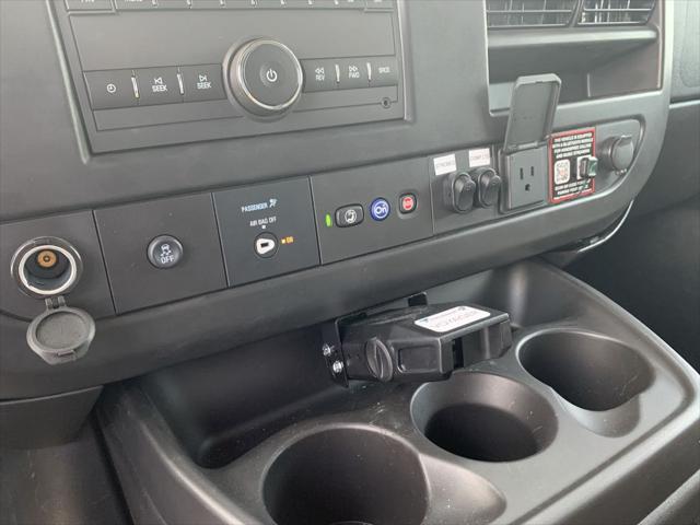 2025 GMC Savana Cutaway Work Van