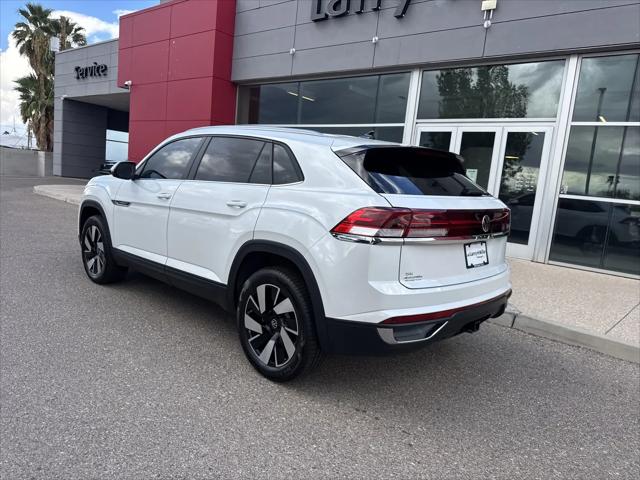 2026 Volkswagen Atlas Cross Sport SE with Technology