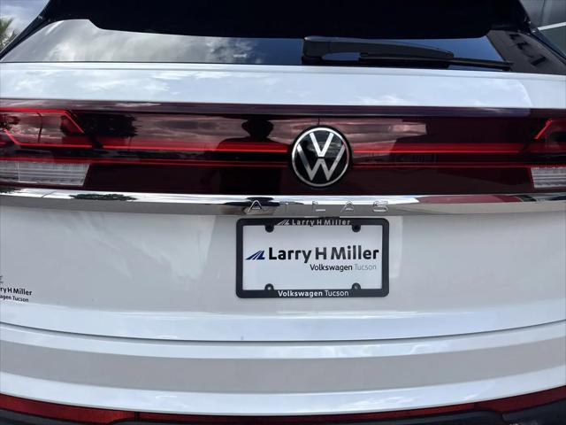 2026 Volkswagen Atlas Cross Sport SE with Technology