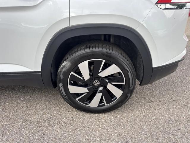 2026 Volkswagen Atlas Cross Sport SE with Technology