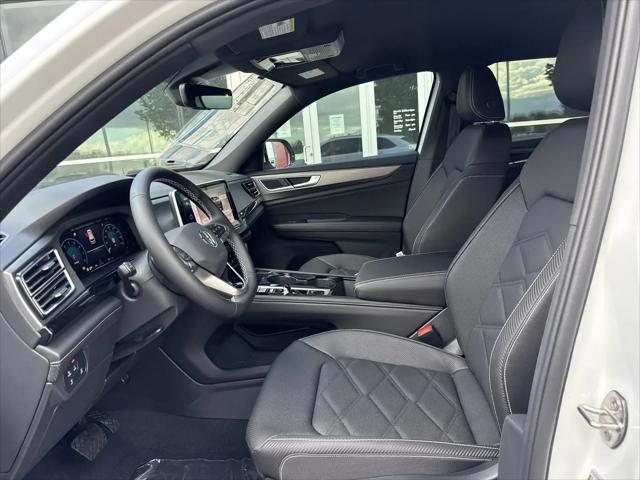 2026 Volkswagen Atlas Cross Sport SE with Technology