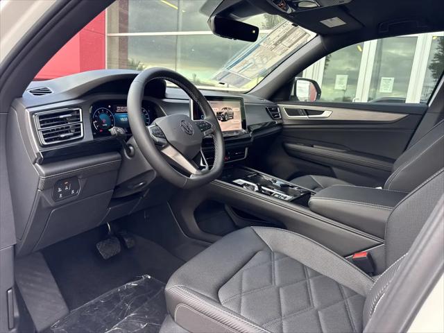 2026 Volkswagen Atlas Cross Sport SE with Technology