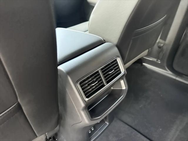 2026 Volkswagen Atlas Cross Sport SE with Technology