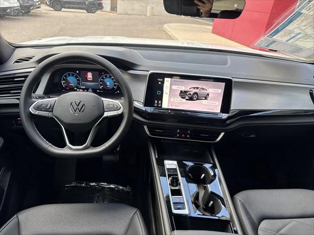2026 Volkswagen Atlas Cross Sport SE with Technology