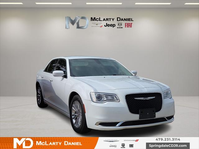2017 Chrysler 300 Limited