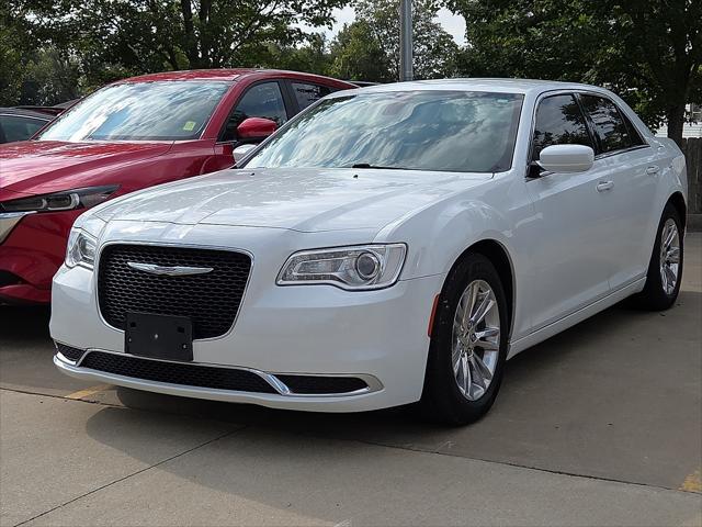 2017 Chrysler 300 Limited