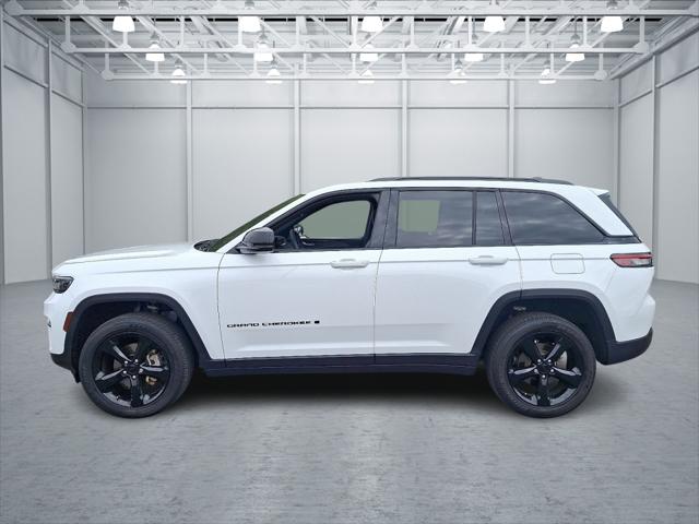 2023 Jeep Grand Cherokee Altitude 4x4 2023 Jeep Grand Cherokee Altitude 4x4