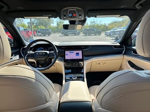 2025 Jeep Grand Cherokee GRAND CHEROKEE LIMITED 4X4 2025 Jeep Grand Cherokee GRAND CHEROKEE LIMITED 4X4