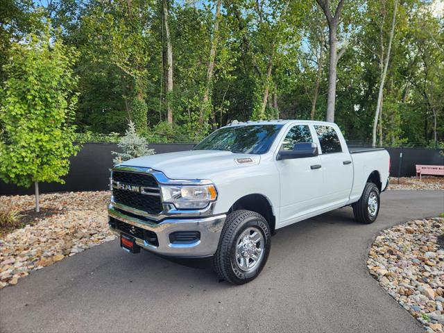 2022 RAM 2500 Tradesman Crew Cab 4x4 64 Box 2022 RAM 2500 Tradesman Crew Cab 4x4 64 Box