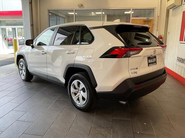 2024 Toyota RAV4 LE 2024 Toyota RAV4 LE