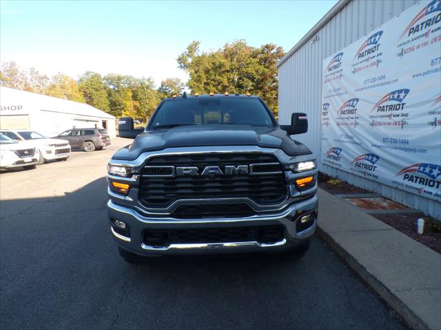 2025 RAM Ram 2500 RAM 2500 TRADESMAN CREW CAB 4X4 64 BOX