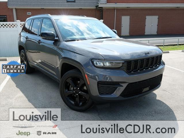 2022 Jeep Grand Cherokee Altitude 4x4 2022 Jeep Grand Cherokee Altitude 4x4