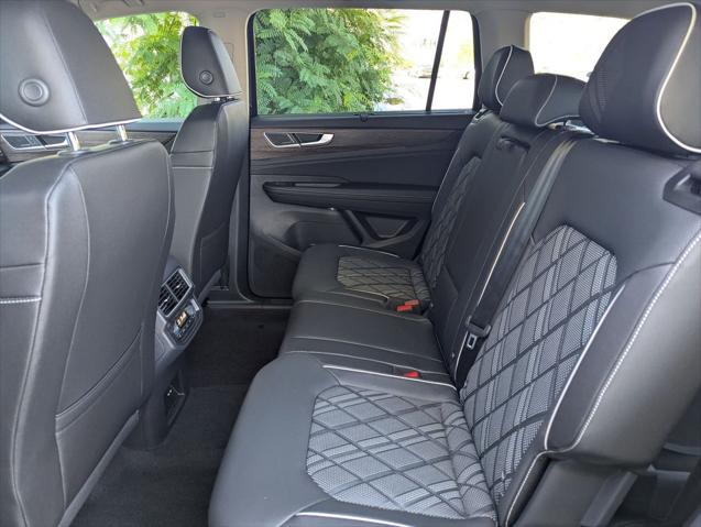 2026 Volkswagen Atlas Cross Sport 2.0T SEL Premium R-Line
