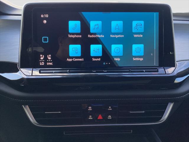 2026 Volkswagen Atlas Cross Sport 2.0T SE w/Technology
