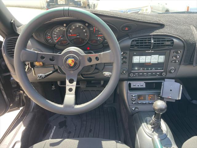 2001 Porsche 911 Carrera 4