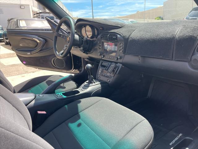 2001 Porsche 911 Carrera 4
