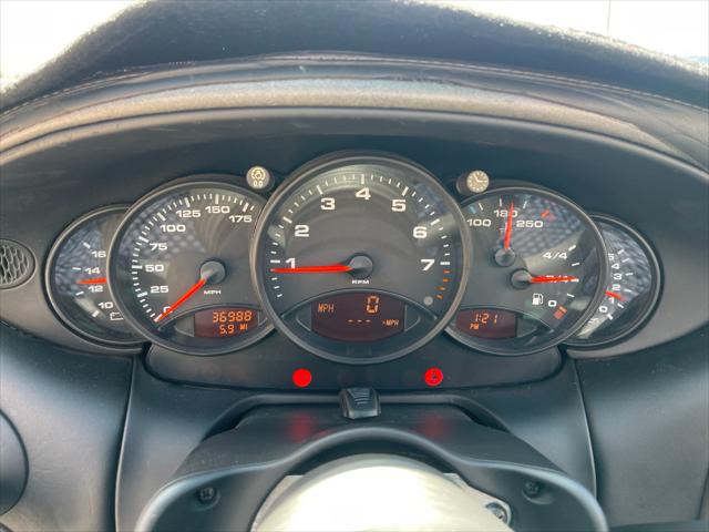 2001 Porsche 911 Carrera 4