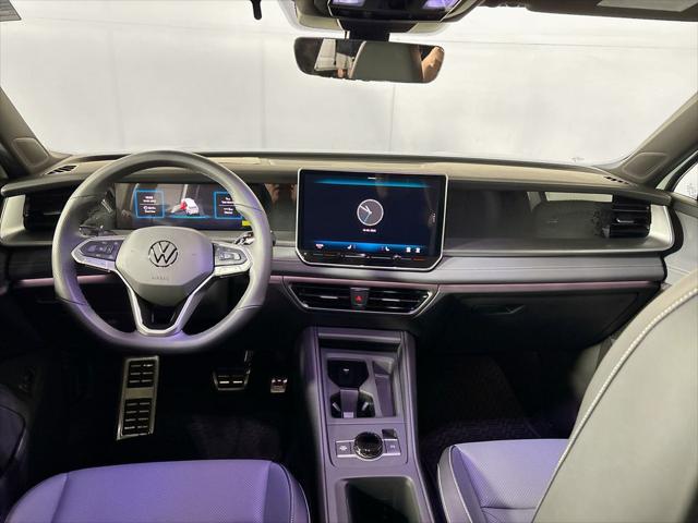 2025 Volkswagen Tiguan 2.0T SE R-Line Black
