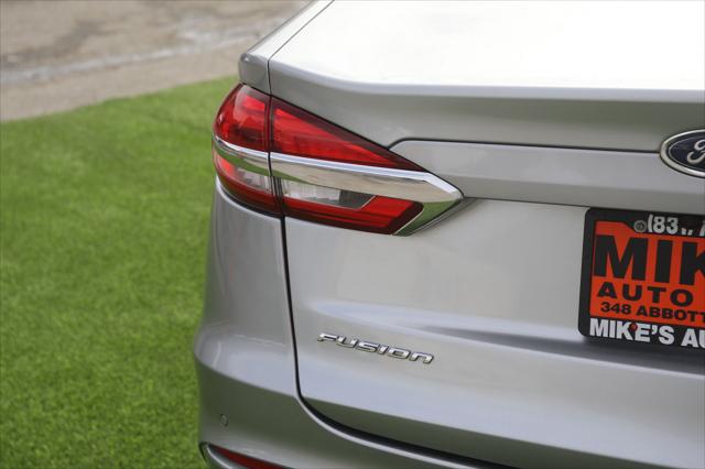 2020 Ford Fusion SE