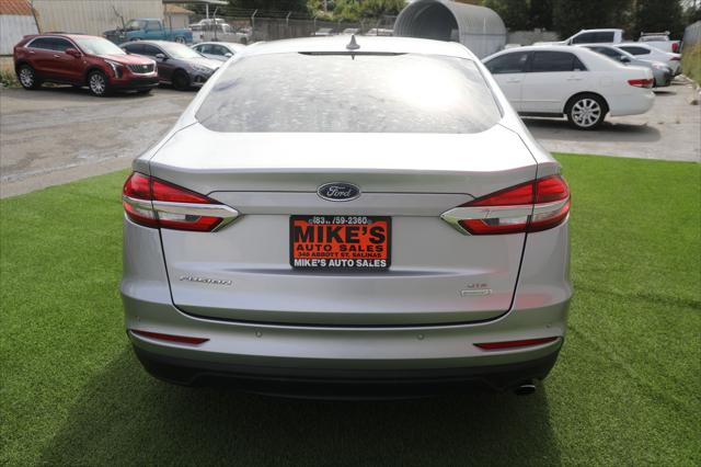 2020 Ford Fusion SE