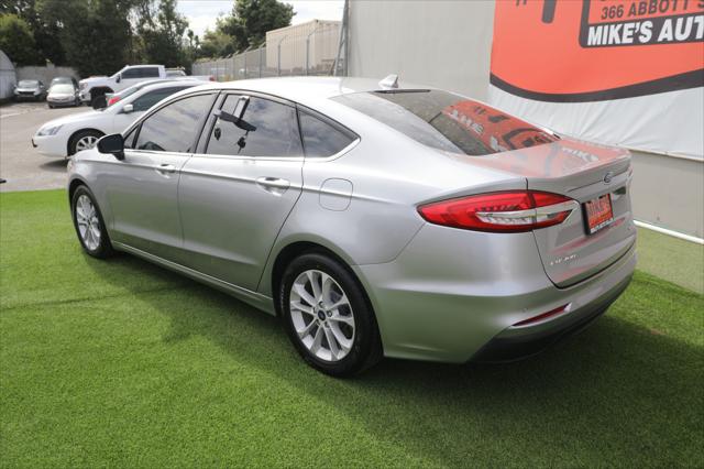 2020 Ford Fusion SE