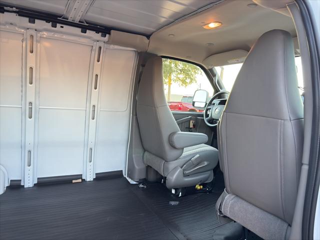 2025 Chevrolet Express Cargo Van RWD 3500 Extended Wheelbase WT