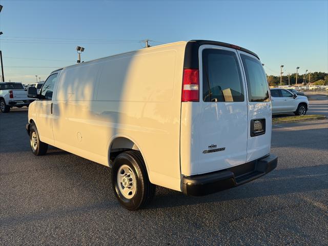 2025 Chevrolet Express Cargo Van RWD 3500 Extended Wheelbase WT