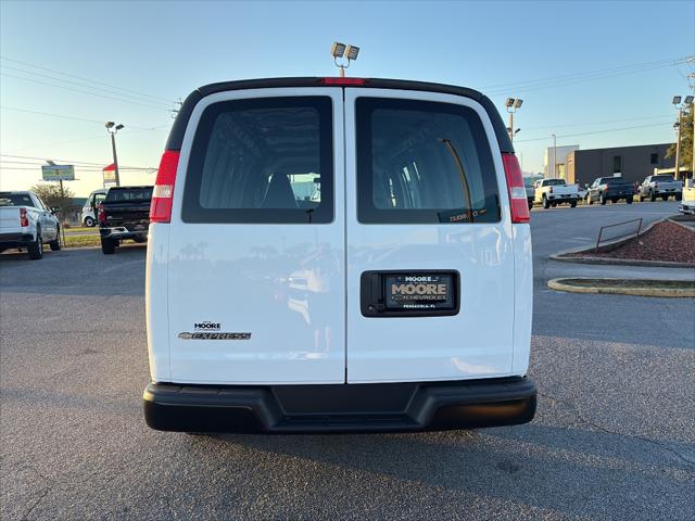 2025 Chevrolet Express Cargo Van RWD 3500 Extended Wheelbase WT