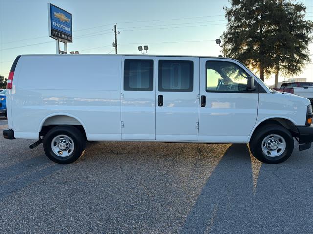 2025 Chevrolet Express Cargo Van RWD 3500 Extended Wheelbase WT